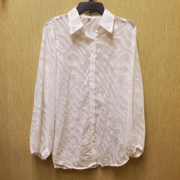 NWOT Zebra Print Semi Sheer Tunic Bishop Sleeve Size Lg - Picture 2 of 12